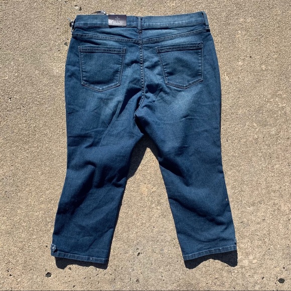 NWT NYDJ Alina Capri Size 16P - Picture 8 of 8